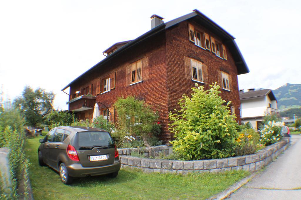 Mama Kaethe - Apartments Nenzing Exterior foto
